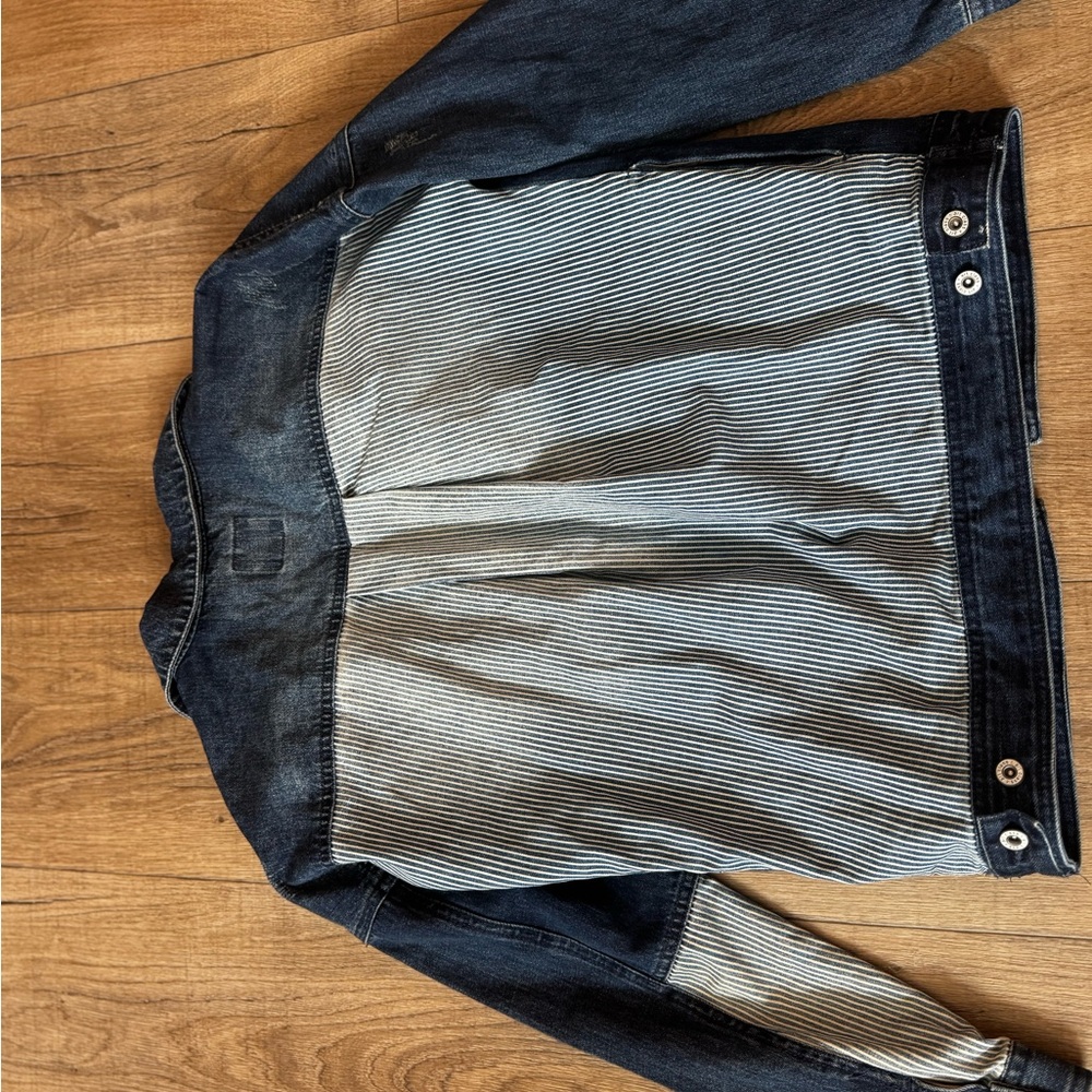 Jean jacket - Picture 2 of 2